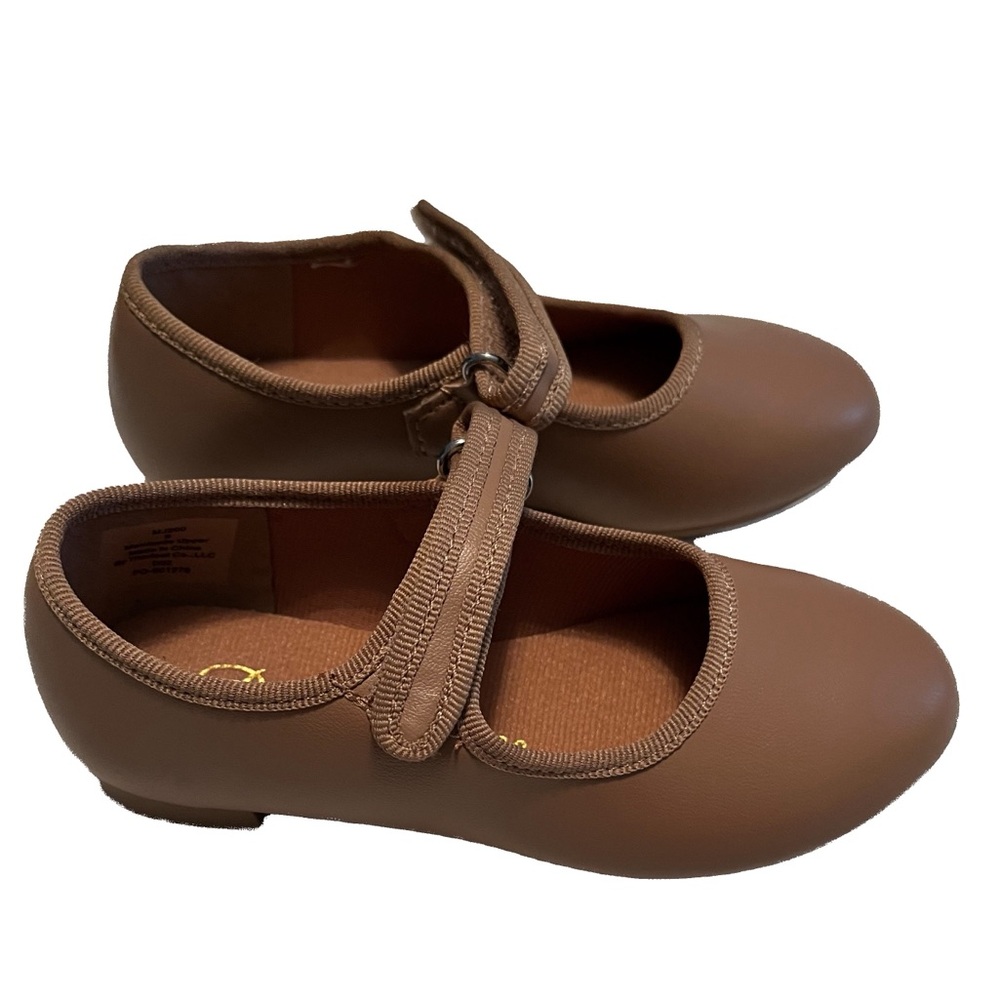 Dance Class Tap Shoes (NWOT)